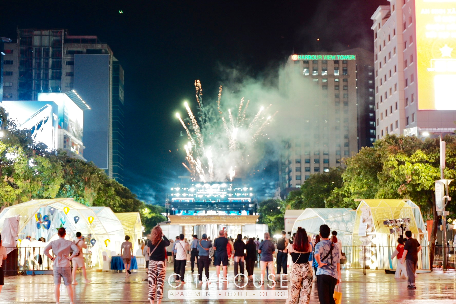 Lễ khai mạc Lễ hội Áo dài TP.HCM 2026 tại Phố đi bộ Nguyễn Huệ