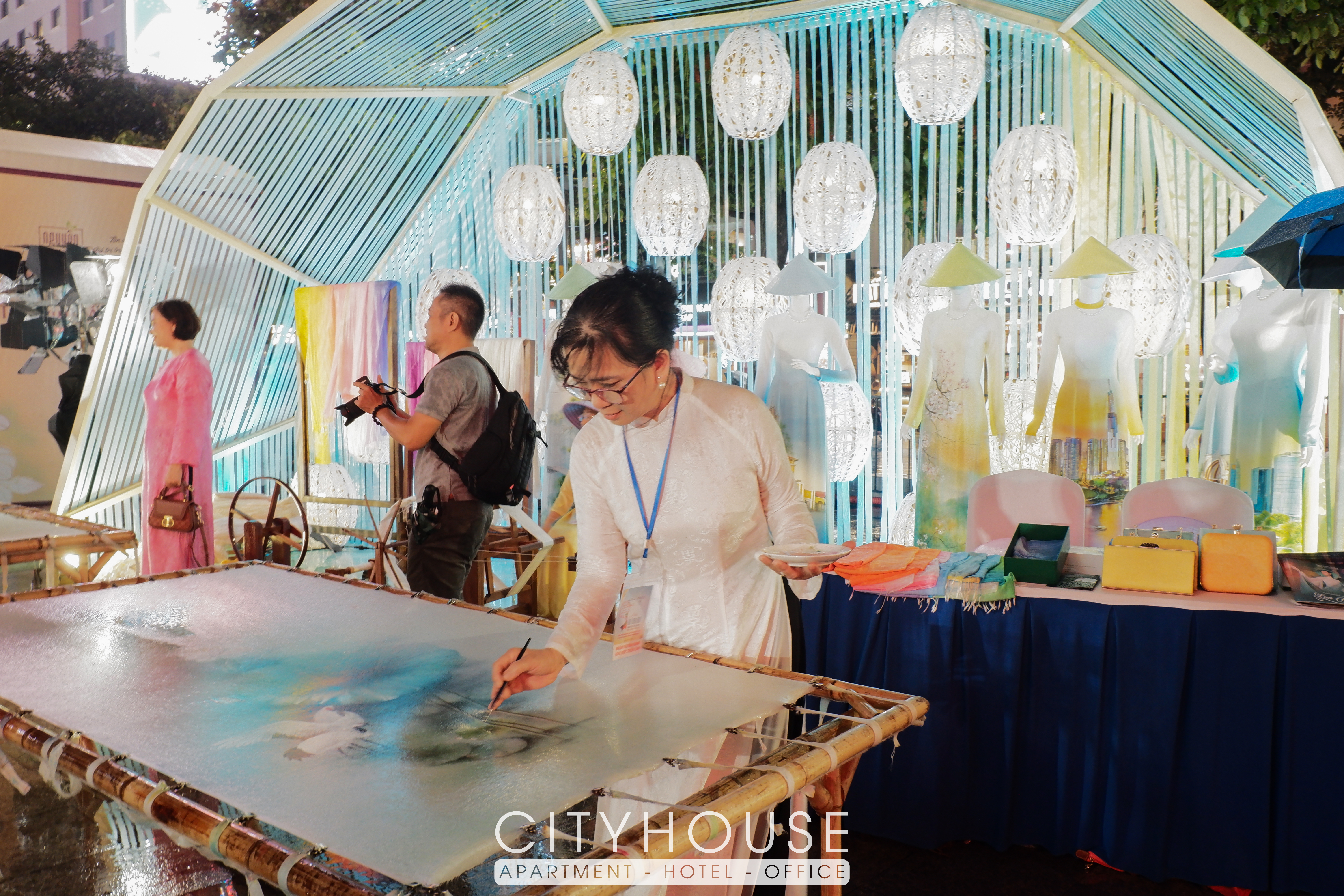 Không gian trưng bày và trải nghiệm tại Lễ hội Áo dài