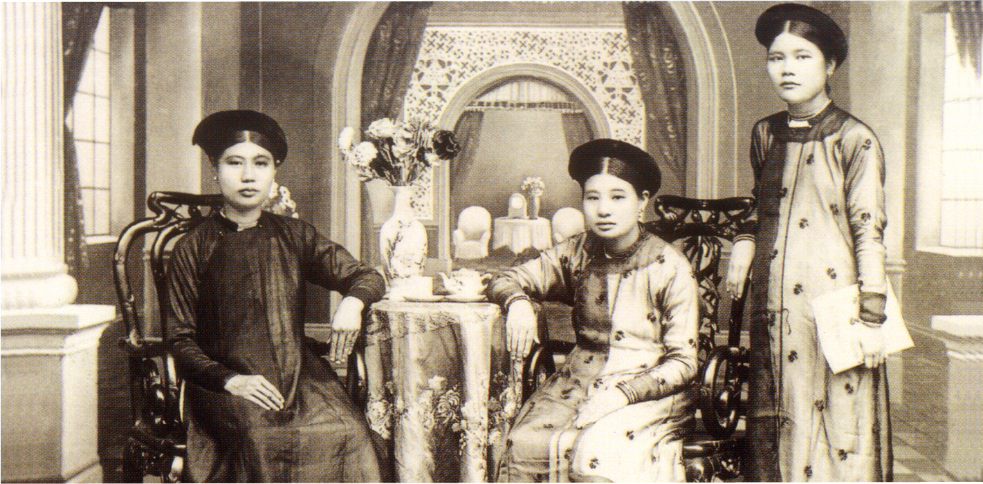 Mẫu áo dài ngũ thân