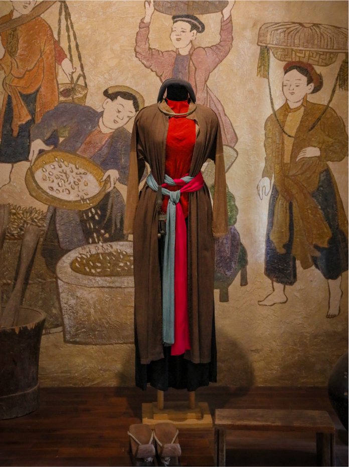 Mẫu áo dài tứ thân