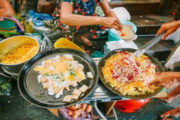 Ẩm Thực Đường Phố Sài Gòn: Cẩm Nang Từ Người Bản Địa