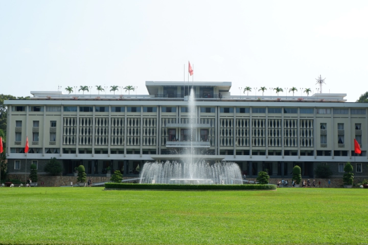 Dinh Độc Lập TP.HCM: Lịch Sử và Cẩm Nang Tham Quan