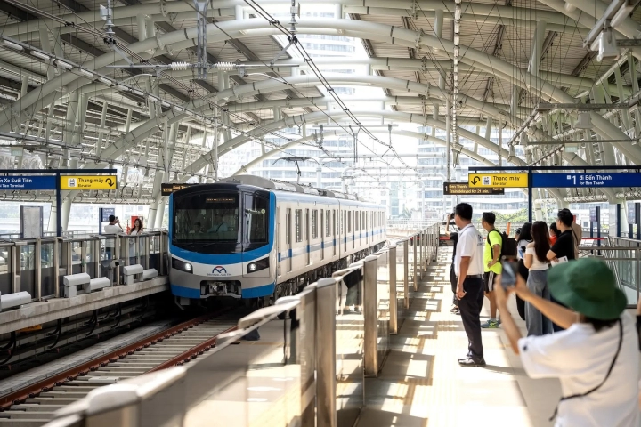 Du Lịch TP.HCM Bằng Metro: Gợi Ý Lịch Trình Tuyến Bến Thành Đến Suối Tiên