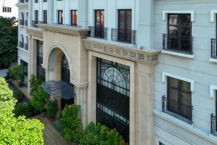 CITYHOUSE · DISTINCTIVE STAYS, UNIQUELY CRAFTED
