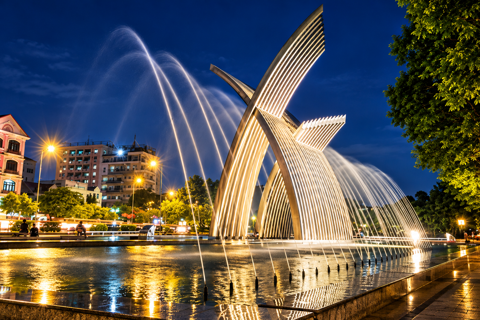 Hoang Van Thu Park